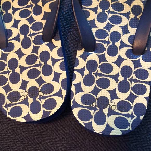 Coach Flip Flops - Picture 6 of 6